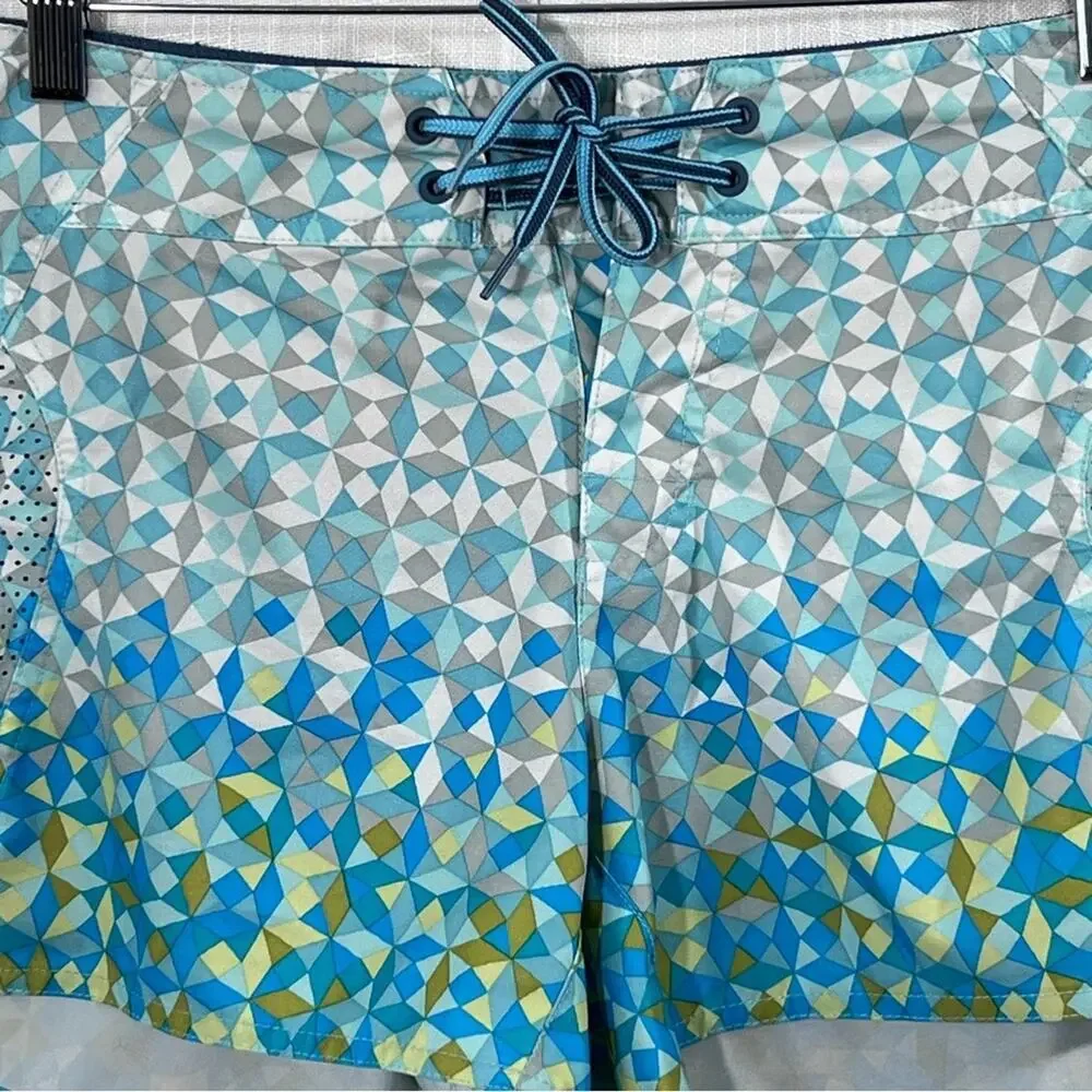 Columbia Omni Shield Omni Shade Drainmaker Abstract‎ Patterned Shorts Sz 10